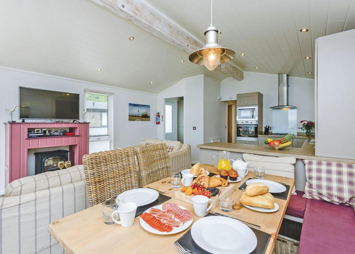 Готель Woodside Coastal Retreat Fishbourne  Екстер'єр фото